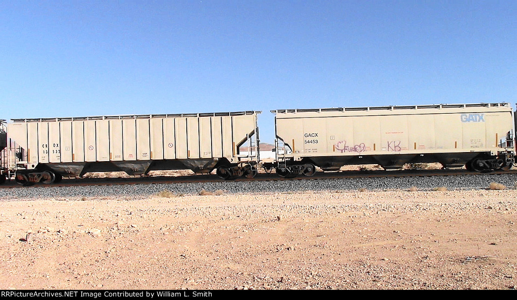 EB Manifest Frt at Erie NV W-MidTrnSlv -113